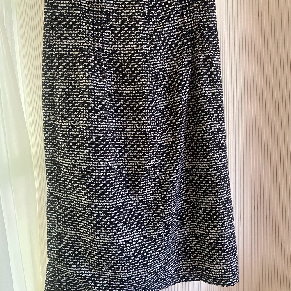 Black and White  skirt Worthington 4.   Lined